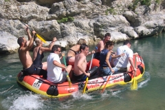 Team Building Coopervision Rafting